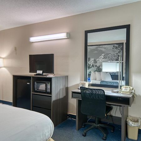 Hotel Super 8 By Wyndham Sturgis Extérieur photo